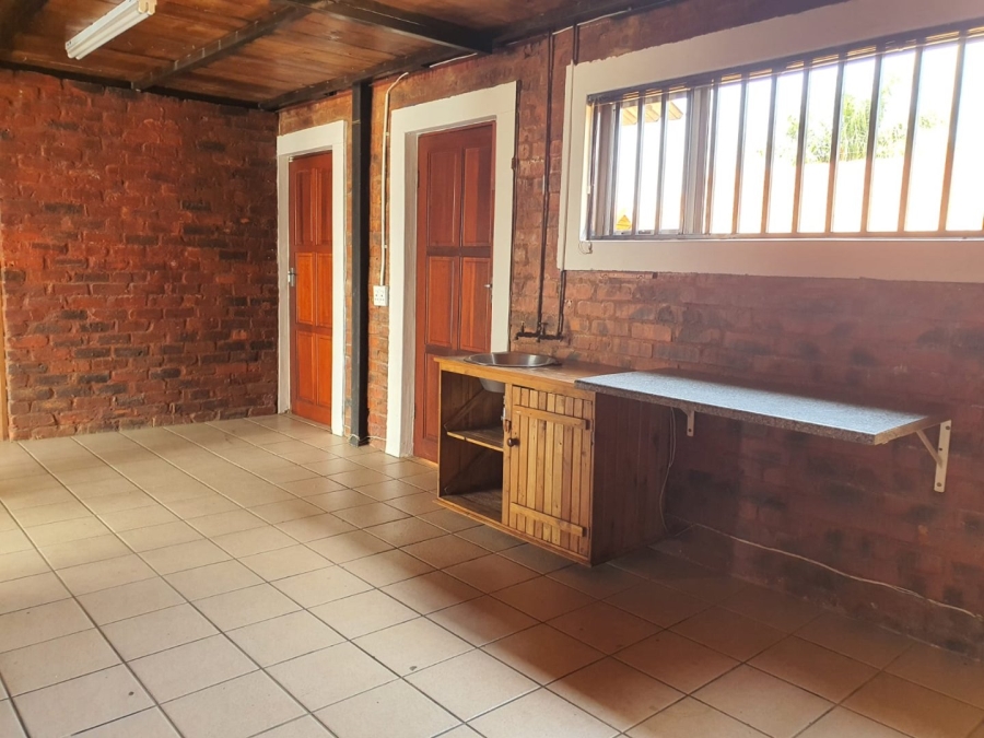 Commercial Property for Sale in Melodie North West